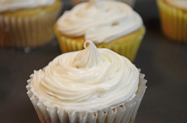 Coconut Cupcakes @ 3GLOL