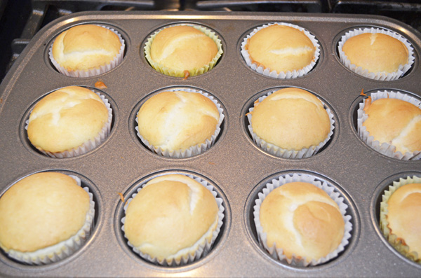 Coconut Cupcakes @ 3GLOL