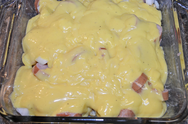 Cheesy Sausage and Tater Tot Casserole by 3GLOL.net