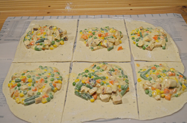Chicken Pot Pie Pocket by 3glol.net
