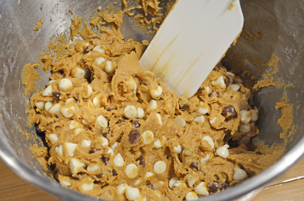 EXTRA Chocolate Chip Cookies by 3glol.net