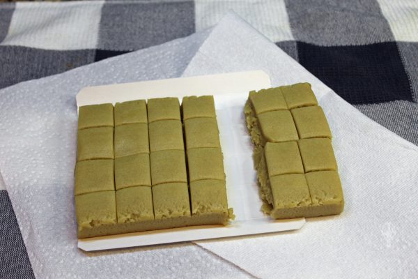 Snickerdoodle Cream Cheese Cookie Bar