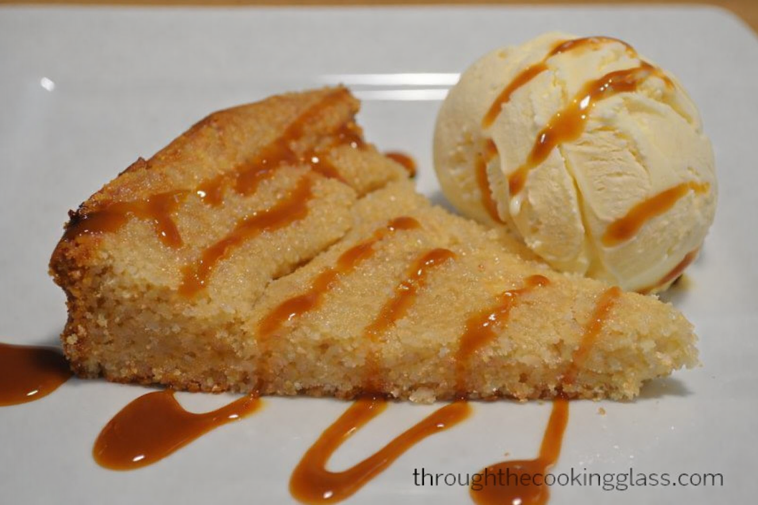 White Chocolate Chip Sugar Cookie Bars by 3glol.net